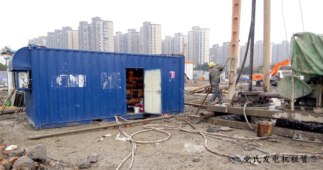 宣城發(fā)電機(jī)出租租賃工地租用300KW發(fā)電機(jī)組發(fā)電施工現(xiàn)場