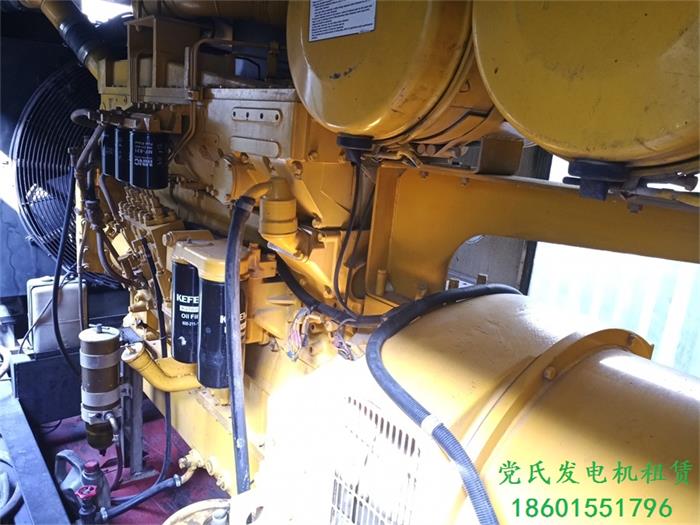 嘉興海鹽發(fā)電機出租租賃工廠租用日本小松600KW柴油發(fā)電機組發(fā)電生產(chǎn)