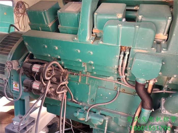 南京江寧發(fā)電機(jī)出租租賃工廠租用800KW康明斯發(fā)電機(jī)組發(fā)電進(jìn)行生產(chǎn) 南京江寧發(fā)電機(jī)出租租賃工廠租用800KW康明斯發(fā)電機(jī)組發(fā)電進(jìn)行生產(chǎn)