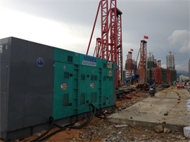 徐州發(fā)電機(jī)出租租賃工程施工租用靜音1000KW發(fā)電機(jī)組施工現(xiàn)場(chǎng)